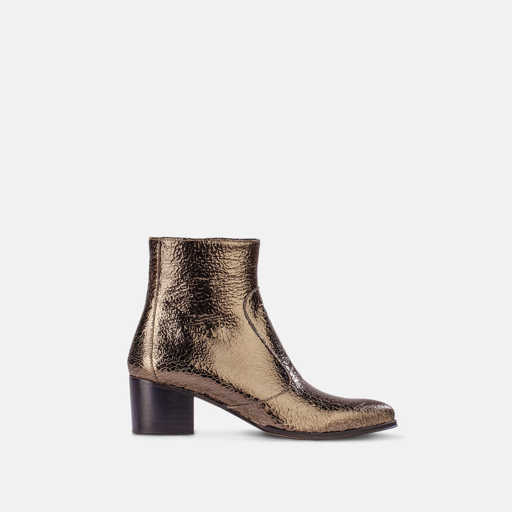 Carela Shoes